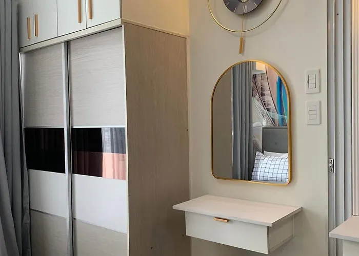 Posh 1 Bedroom Unit+ Netflix*wifi @ Shore 2